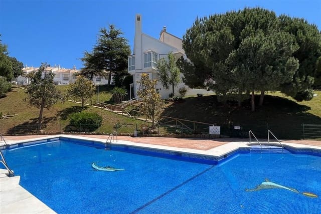 4 soverom Villa til salgs i Mijas med svømmebasseng garasje - € 588 000 (Ref: 9995204)
