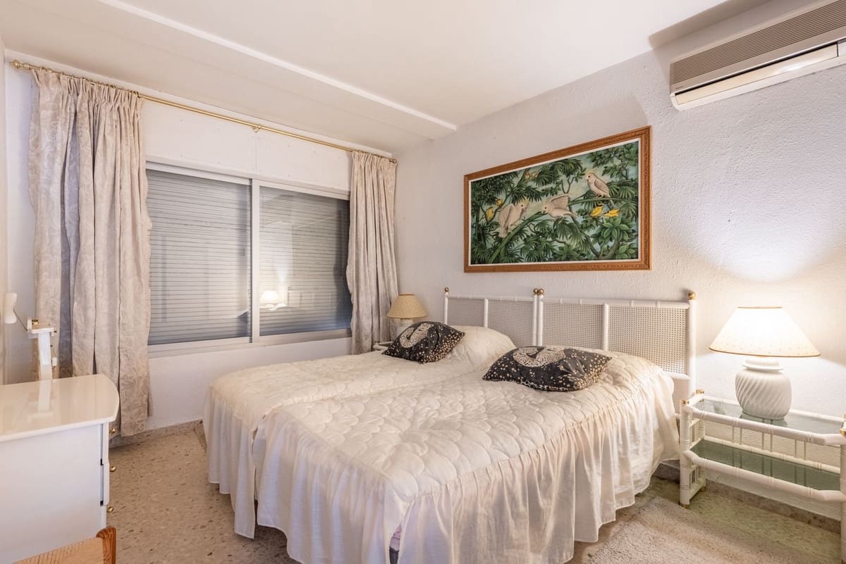 3 chambre Villa/Maison à vendre à Nueva Andalucia avec garage - 595 000 € (Ref: 9995205)