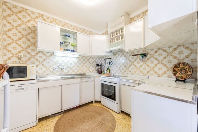 Chalet de 3 habitaciones en Nueva Andalucia, Marbella en venta con garaje - 595.000 € (Ref: 9995205)