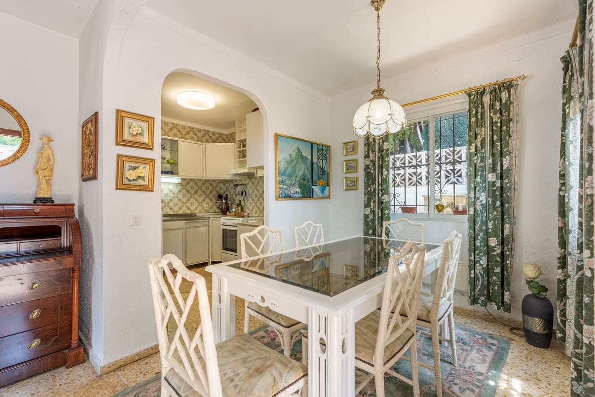 3 chambre Villa/Maison à vendre à Nueva Andalucia avec garage - 595 000 € (Ref: 9995205)