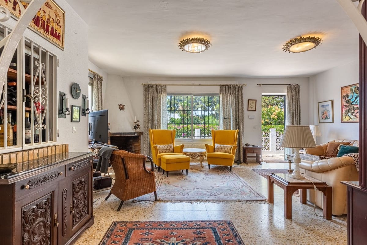 3 chambre Villa/Maison à vendre à Nueva Andalucia avec garage - 595 000 € (Ref: 9995205)