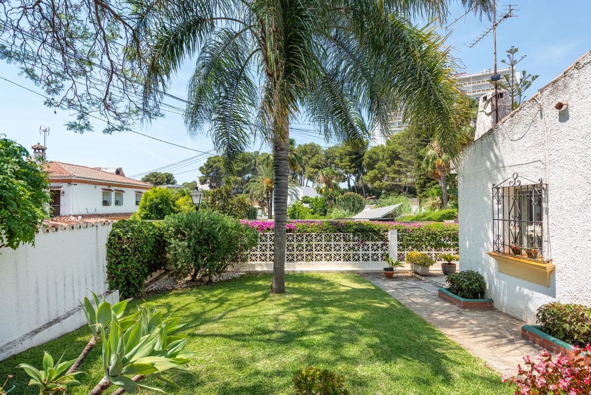 3 chambre Villa/Maison à vendre à Nueva Andalucia avec garage - 595 000 € (Ref: 9995205)