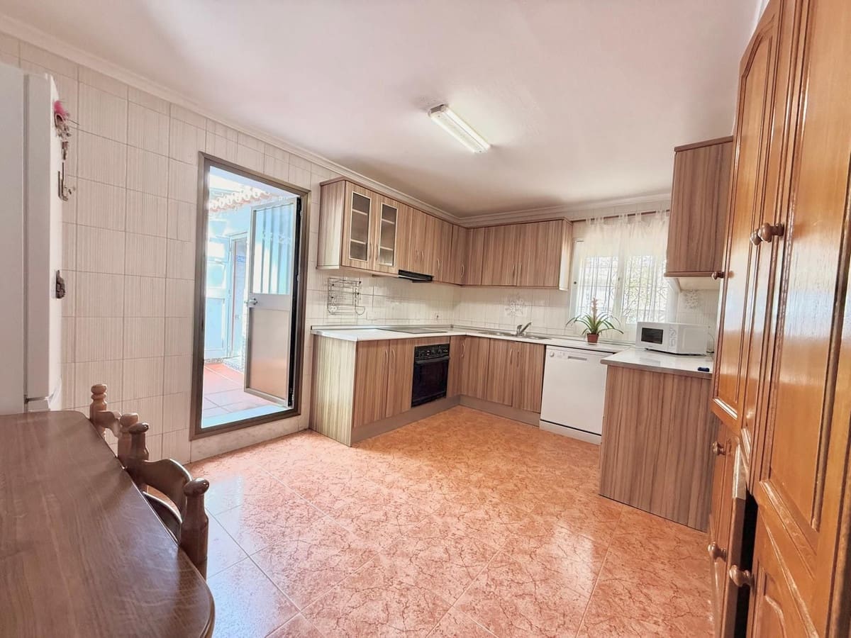 4 soverom Villa til salgs i Mijas med garasje - € 595 000 (Ref: 9995206)