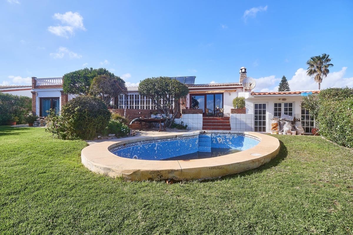 4 soveværelse Villa til salg i Mijas med swimmingpool garage - € 875.000 (Ref: 9995208)