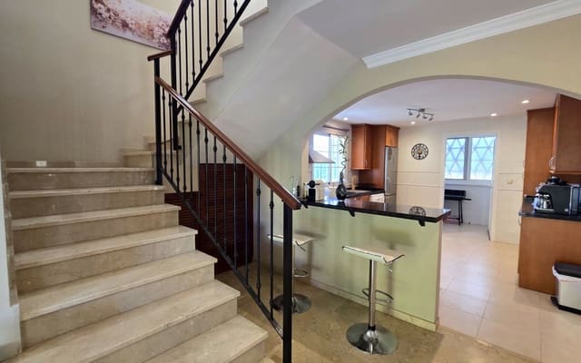 5 sypialnia Willa na sprzedaż w La Cala Hills, Mijas z basenem garażem - 890 000 € (Ref: 9995366)