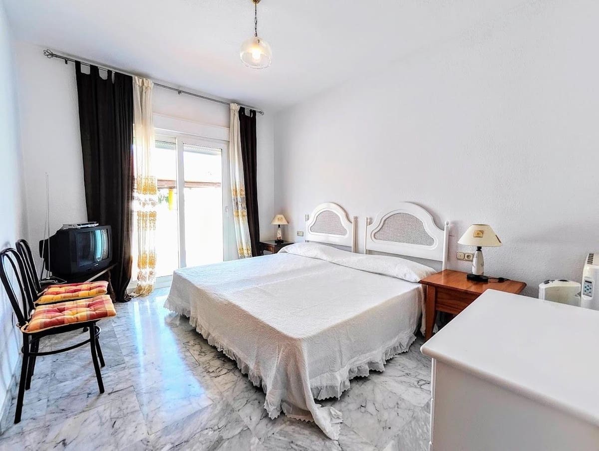 4 soverom Villa til salgs i Benalmadena Costa med svømmebasseng garasje - € 890 000 (Ref: 9995367)