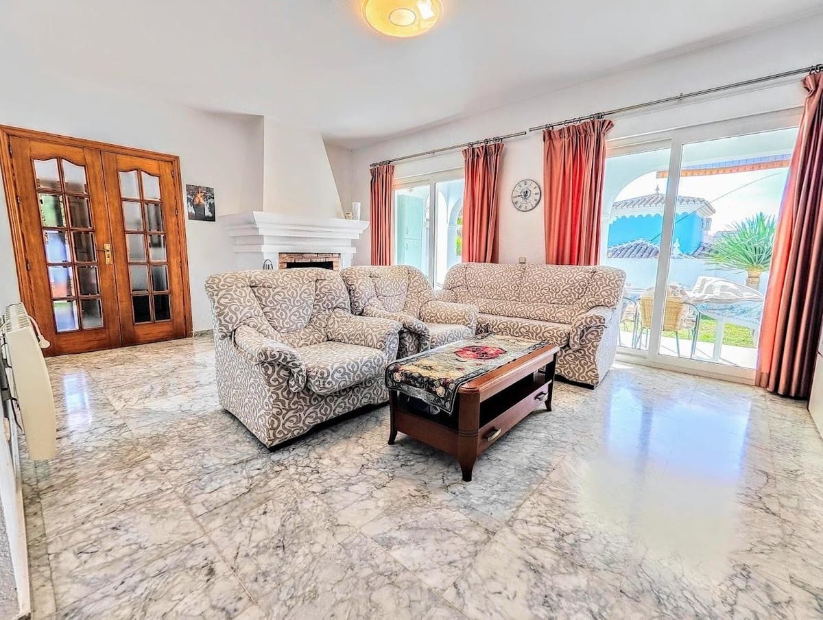 4 soverom Villa til salgs i Benalmadena Costa med svømmebasseng garasje - € 890 000 (Ref: 9995367)