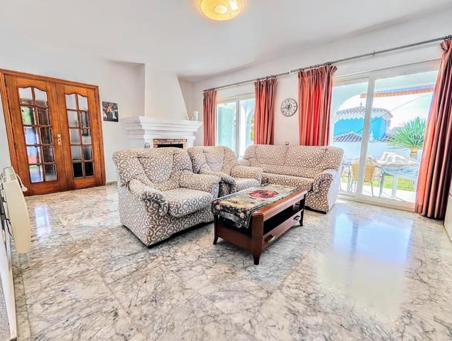 4 soverom Villa til salgs i Benalmadena Costa, Benalmádena med svømmebasseng garasje - € 890 000 (Ref: 9995367)