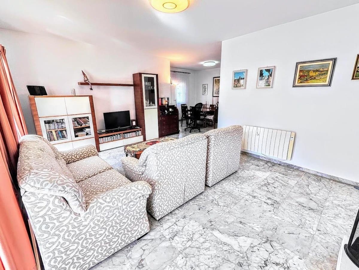 4 soverom Villa til salgs i Benalmadena Costa med svømmebasseng garasje - € 890 000 (Ref: 9995367)