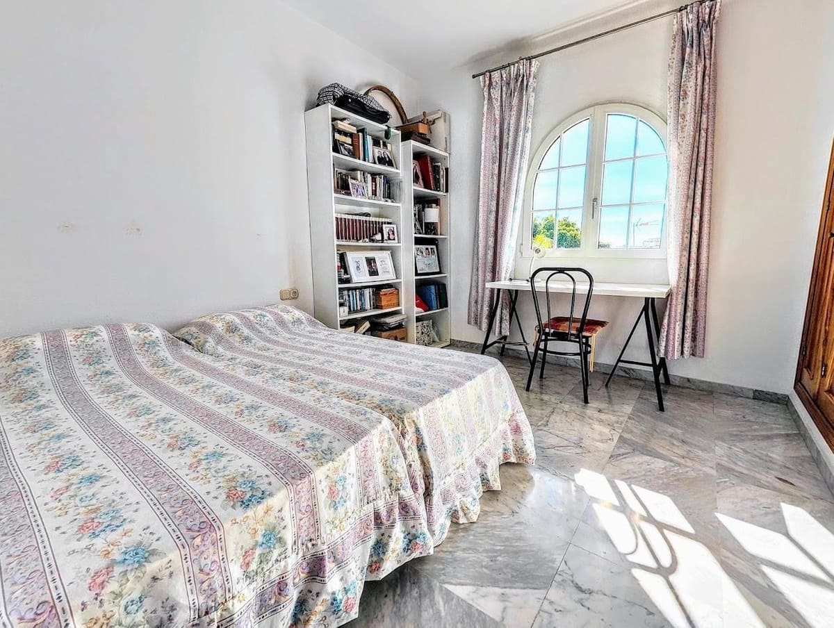 4 soverom Villa til salgs i Benalmadena Costa med svømmebasseng garasje - € 890 000 (Ref: 9995367)