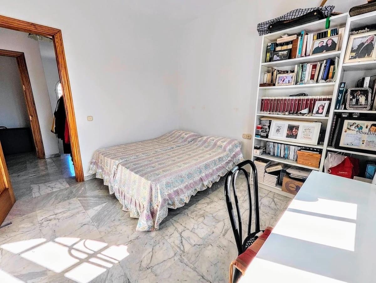 4 soverom Villa til salgs i Benalmadena Costa med svømmebasseng garasje - € 890 000 (Ref: 9995367)