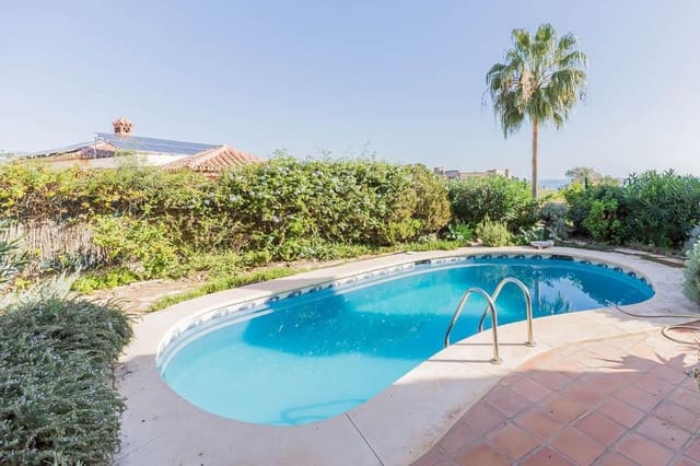 3 soveværelse Villa til salg i Fuengirola med swimmingpool garage - € 995.000 (Ref: 9995781)