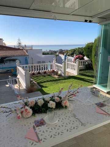 4 soverom Villa til salgs i Benalmádena med svømmebasseng garasje - € 1 100 000 (Ref: 9995859)