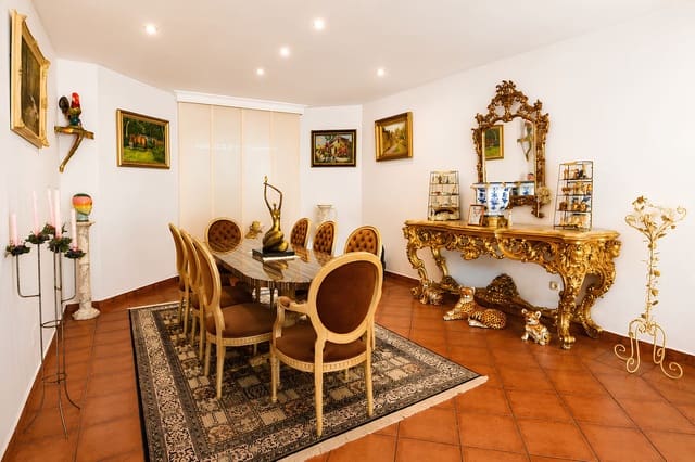 4 slaapkamer Villa te koop in Mijas met zwembad garage - € 1.200.000 (Ref: 9995888)