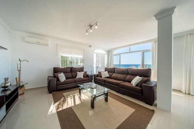 4 soveværelse Villa til salg i Torreblanca, Fuengirola med swimmingpool garage - € 1.289.000 (Ref: 9995889)