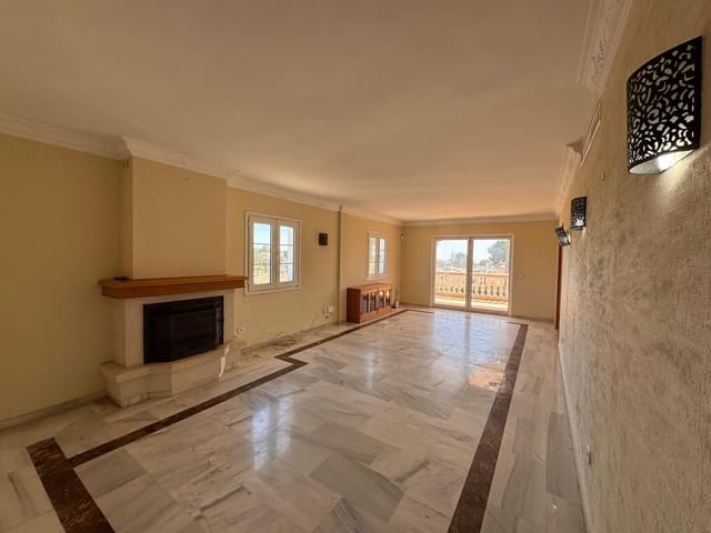 4 sovrum Villa till salu i Estepona med pool garage - 1 500 000 € (Ref: 9995891)