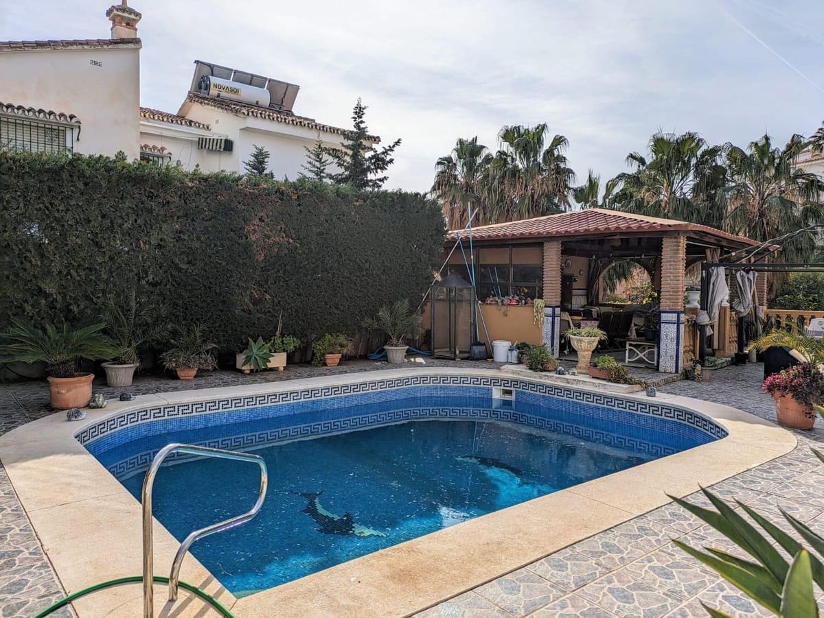 5 soveværelse Villa til salg i Benalmadena med swimmingpool garage - € 950.000 (Ref: 9997257)