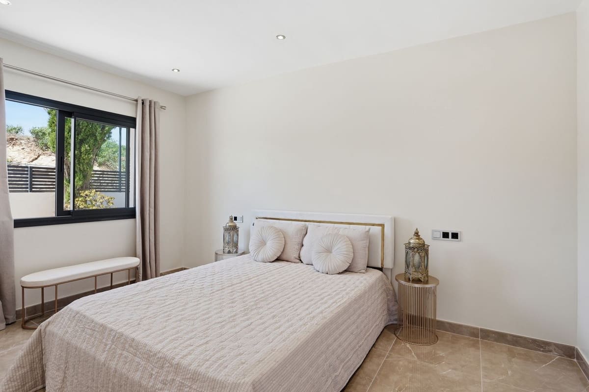4 Zimmer Villa zu verkaufen in Puerto de la Torre mit Pool Garage - 1.599.000 € (Ref: 9997341)