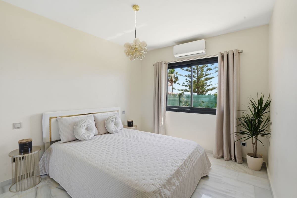 4 Zimmer Villa zu verkaufen in Puerto de la Torre mit Pool Garage - 1.599.000 € (Ref: 9997341)