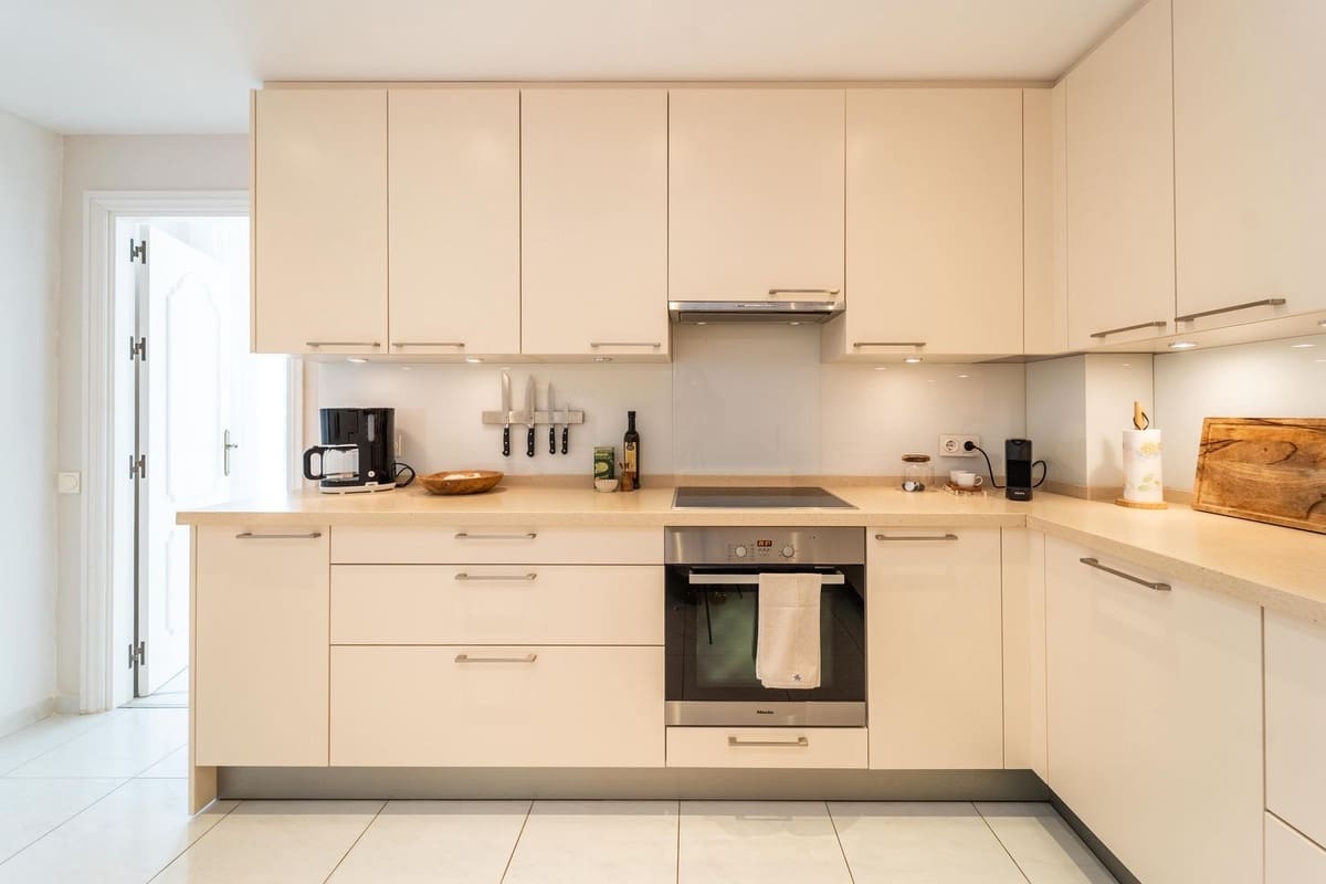 Chalet de 4 habitaciones en Elviria en venta con piscina garaje - 1.695.000 € (Ref: 9998947)