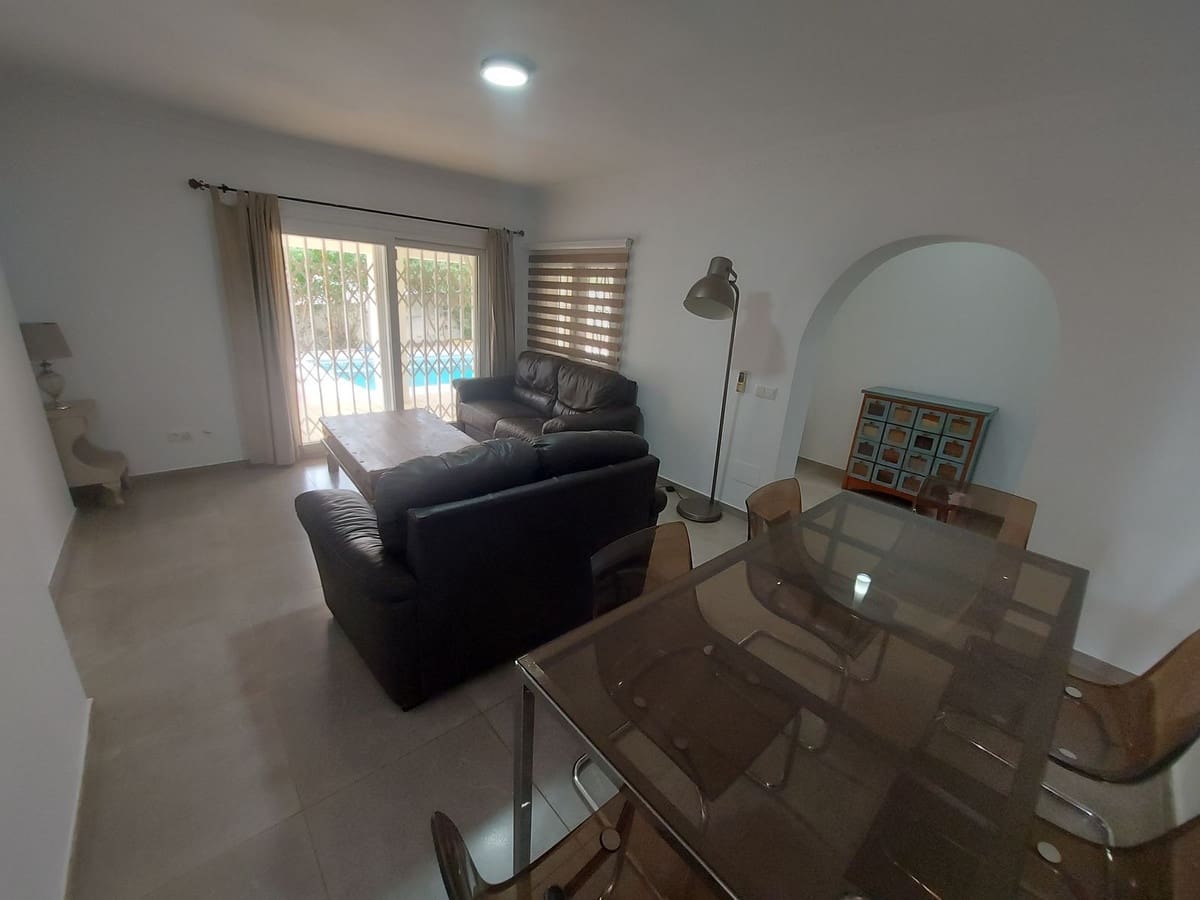 4 Zimmer Villa zu verkaufen in Manilva mit Pool Garage - 599.000 € (Ref: 9999709)