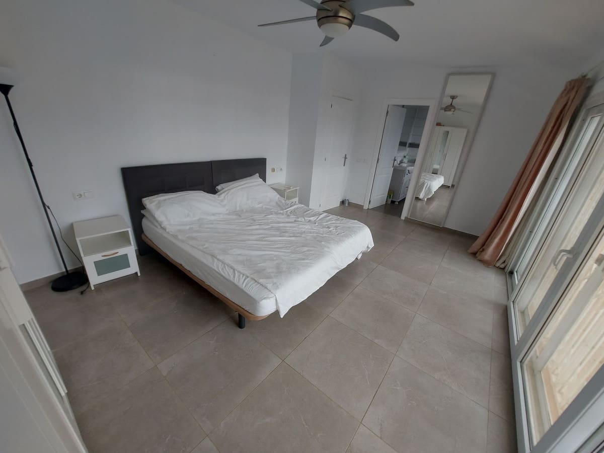 4 Zimmer Villa zu verkaufen in Manilva mit Pool Garage - 599.000 € (Ref: 9999709)