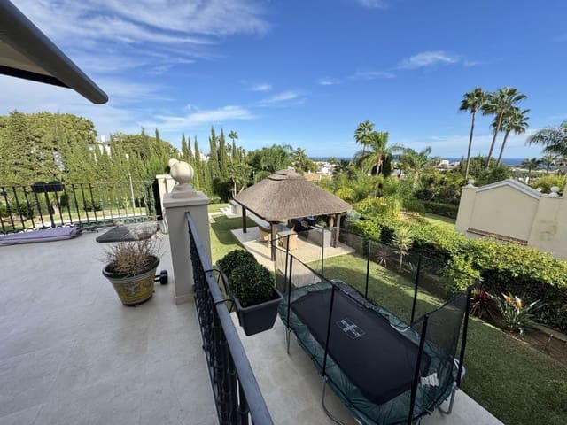 4 bedroom Villa for rent in Benamara, Estepona with pool garage - € 12,500 (Ref: 9471336)