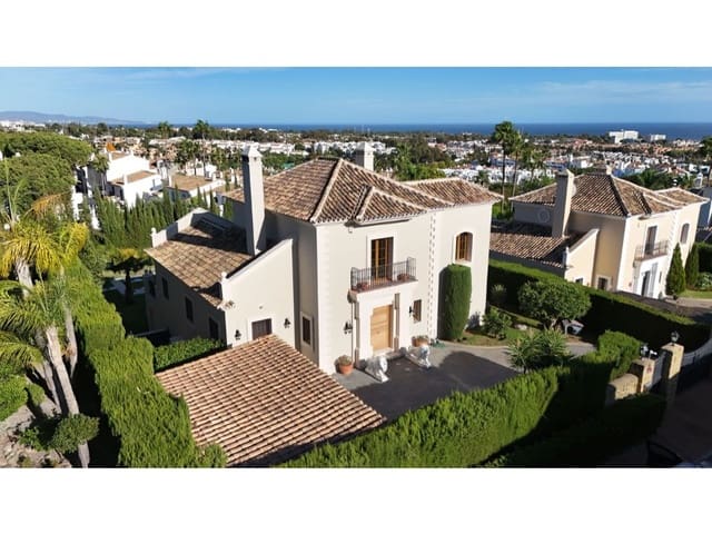 4 bedroom Villa for rent in Benamara, Estepona with pool garage - € 12,500 (Ref: 9471336)