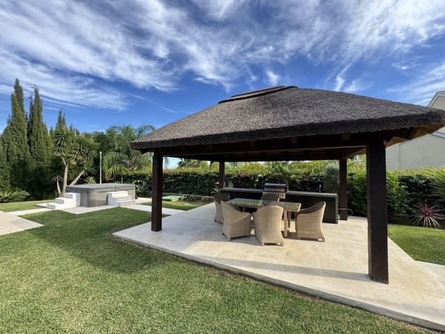 4 bedroom Villa for rent in Benamara, Estepona with pool garage - € 12,500 (Ref: 9471336)