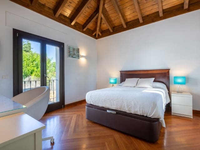 6 sypialnia Willa do wynajęcia w San Pedro de Alcantara, Marbella z basenem garażem - 12 500 € (Ref: 9471379)