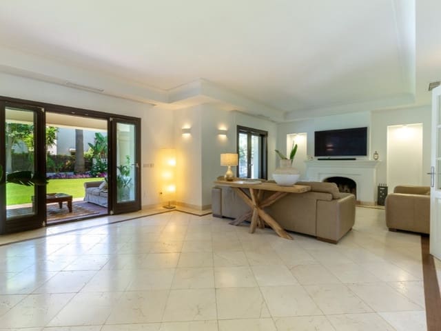 6 sypialnia Willa do wynajęcia w San Pedro de Alcantara, Marbella z basenem garażem - 12 500 € (Ref: 9471379)