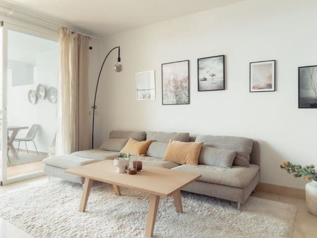 2 makuuhuone Huoneisto vuokrattavana paikassa Marbella Centro, Marbella mukana uima-altaan 
autotalli - 2 600 € (Ref: 9471390)