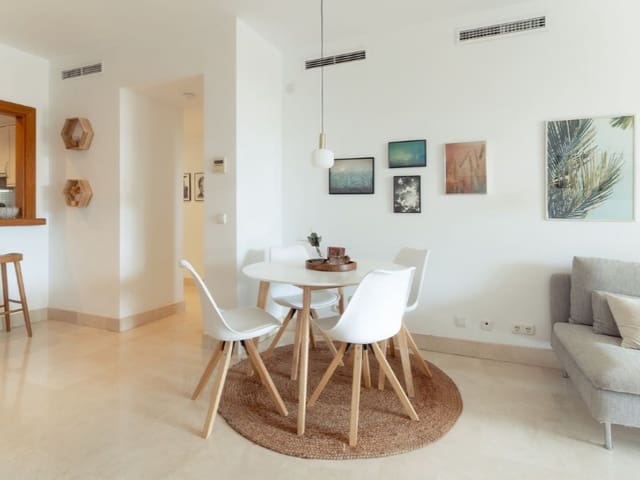 2 makuuhuone Huoneisto vuokrattavana paikassa Marbella Centro, Marbella mukana uima-altaan 
autotalli - 2 600 € (Ref: 9471390)