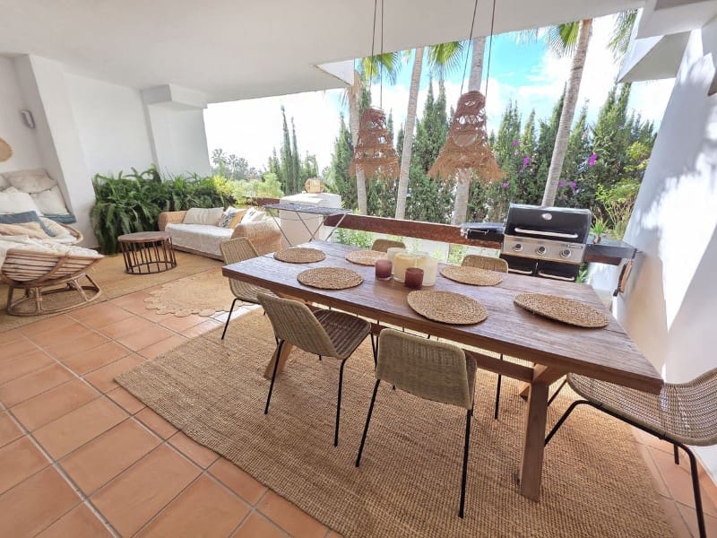 2 makuuhuone Huoneisto vuokrattavana paikassa Marbella mukana uima-altaan 
autotalli - 2 600 € (Ref: 9471390)