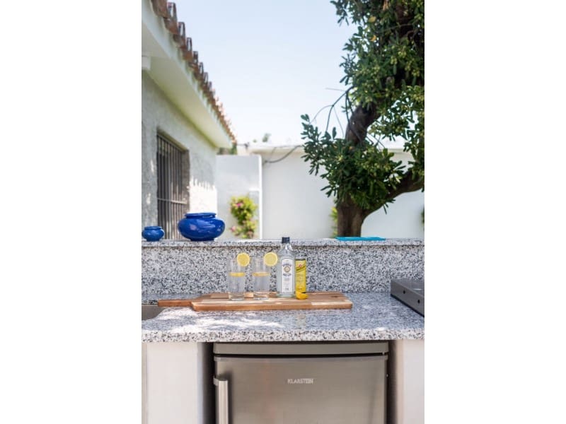 Chalet de 4 habitaciones en San Pedro de Alcantara en alquiler con piscina garaje - 11.500 € (Ref: 9471391)