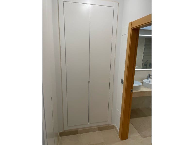 2 bedroom Apartment for rent in Estepona with pool garage - € 2,500 (Ref: 9471393)