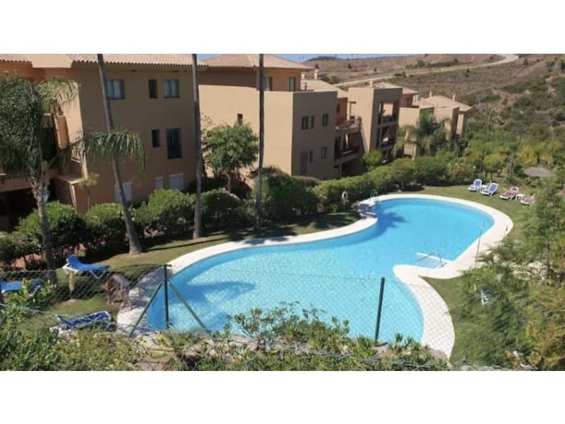 2 bedroom Apartment for rent in Estepona with pool garage - € 2,500 (Ref: 9471393)