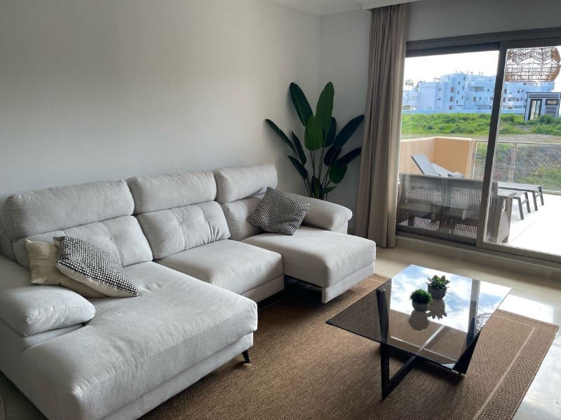 2 bedroom Apartment for rent in Estepona with pool garage - € 2,500 (Ref: 9471393)