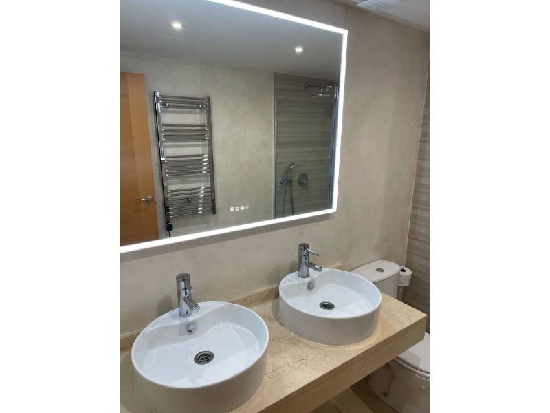 2 bedroom Apartment for rent in Estepona with pool garage - € 2,500 (Ref: 9471393)