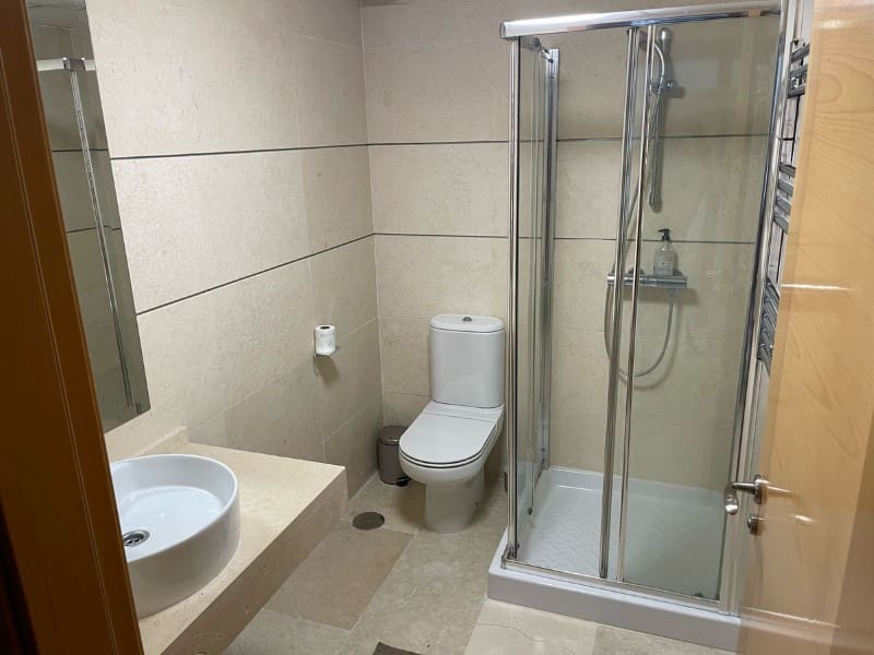 2 bedroom Apartment for rent in Estepona with pool garage - € 2,500 (Ref: 9471393)