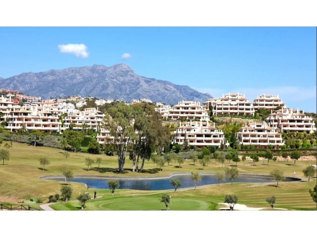 Penthouse de 3 chambres à louer à Benahavís pueblo, Benahavís avec piscine garage - 5 000 € (Ref: 9471395)