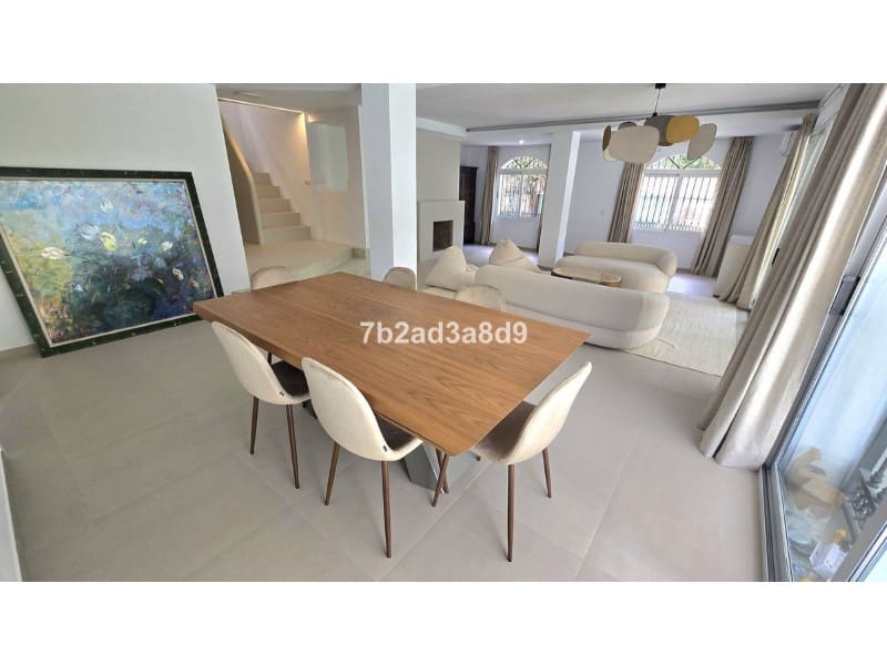 7 bedroom Villa for rent in Elviria with pool garage - € 8,000 (Ref: 9471397)