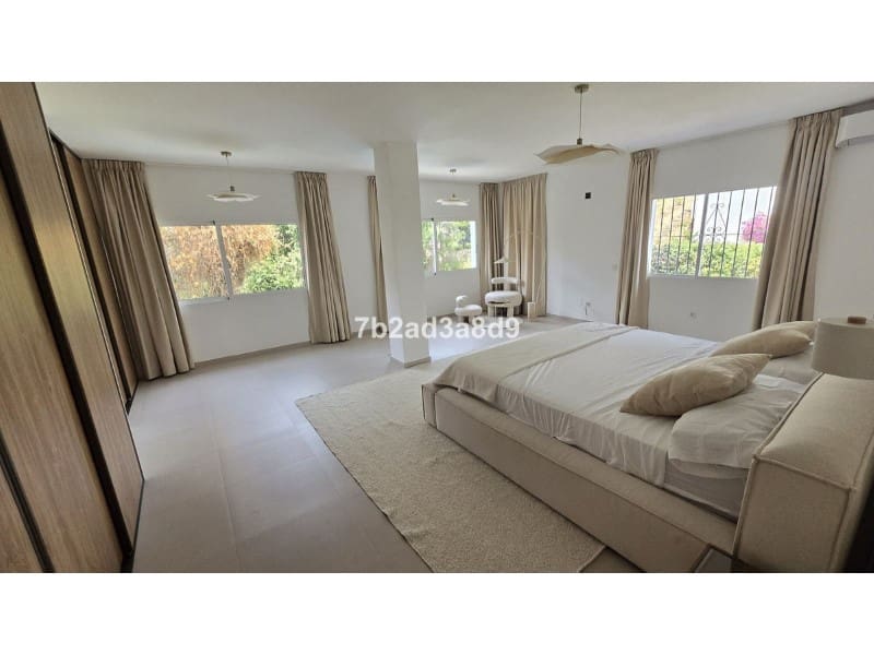 7 bedroom Villa for rent in Elviria with pool garage - € 8,000 (Ref: 9471397)