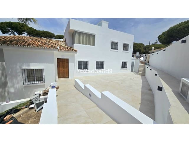 7 bedroom Villa for rent in Elviria, Marbella with pool garage - € 8,000 (Ref: 9471397)