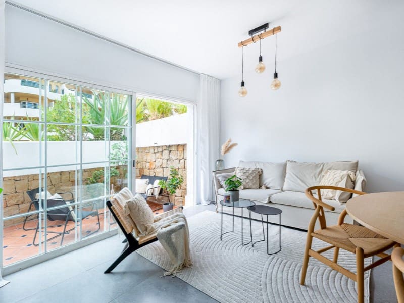 2 bedroom Apartment for rent in Nueva Andalucia with pool garage - € 2,600 (Ref: 9471398)