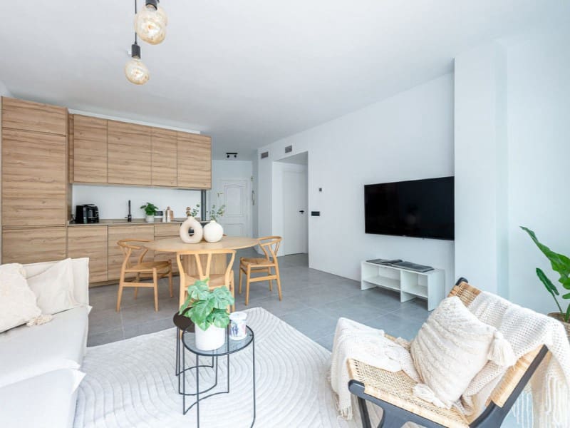 2 bedroom Apartment for rent in Nueva Andalucia with pool garage - € 2,600 (Ref: 9471398)