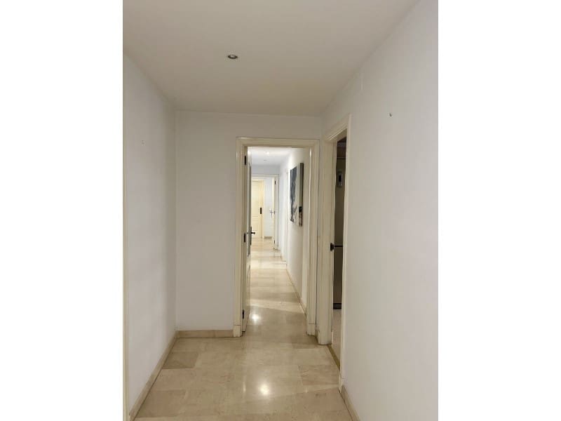 3 bedroom Apartment for rent in San Pedro de Alcantara with pool garage - € 2,000 (Ref: 9471401)