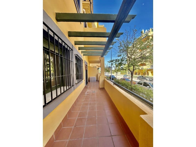 3 bedroom Apartment for rent in San Pedro de Alcantara with pool garage - € 2,000 (Ref: 9471401)