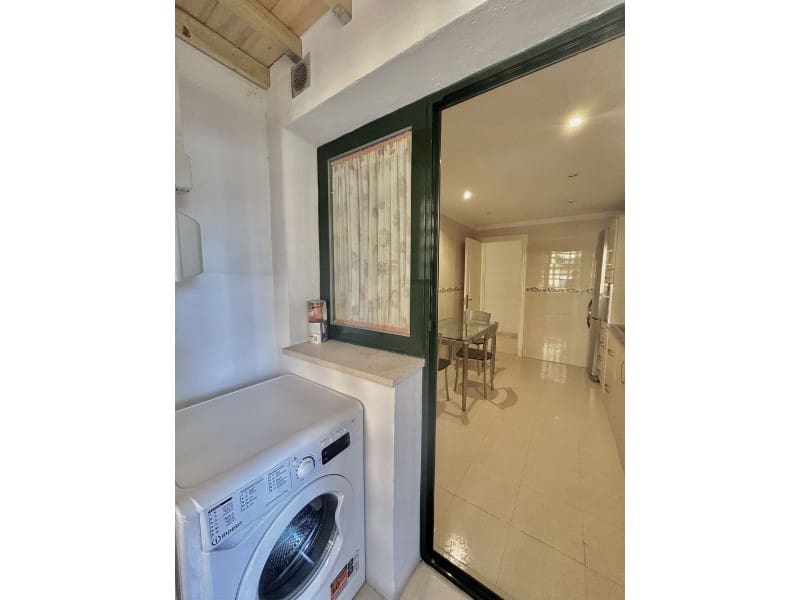 3 bedroom Apartment for rent in San Pedro de Alcantara with pool garage - € 2,000 (Ref: 9471401)