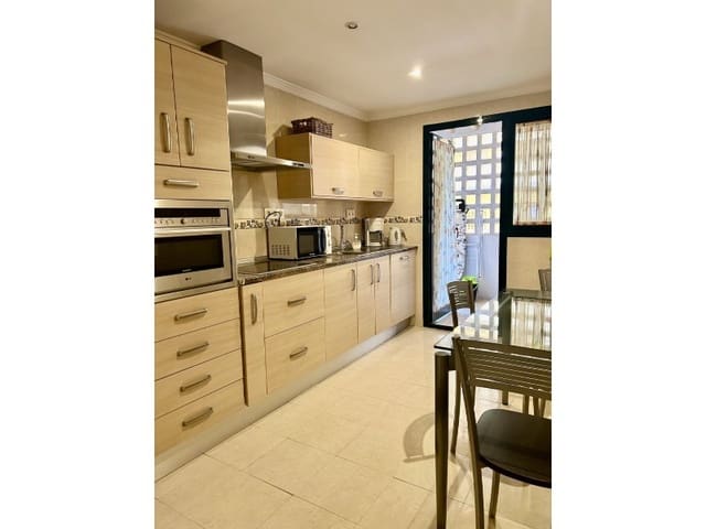 3 makuuhuone Huoneisto vuokrattavana paikassa San Pedro de Alcantara, Marbella mukana uima-altaan 
autotalli - 2 000 € (Ref: 9471401)